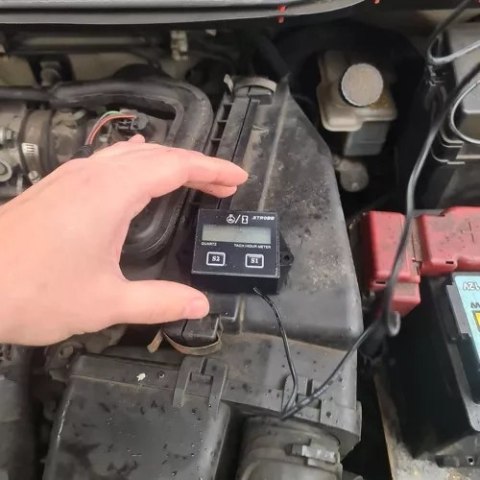 Licznik motogodzin pracy silnika Xtrobb 19926 Licznik motogodzin pracy silnika Xtrobb 19926