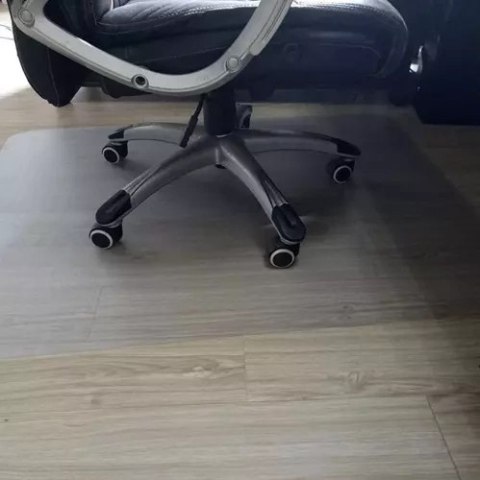 Mata ochronna pod krzesło 90x130cm RUHHY - mleczna Mata ochronna pod krzesło 90x130cm RUHHY - mleczna