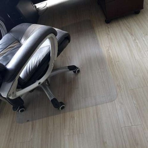 Mata ochronna pod krzesło 100x140cm RUHHY- mleczna Mata ochronna pod krzesło 100x140cm RUHHY- mleczna