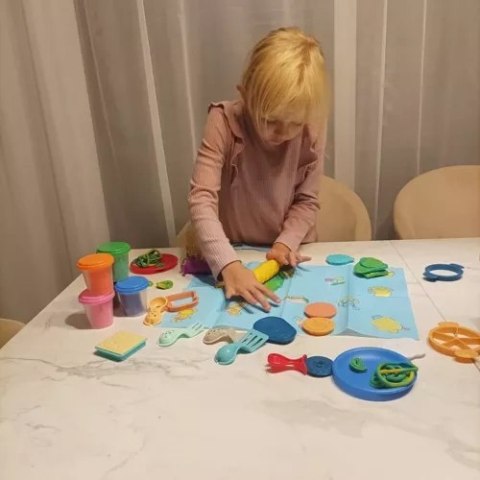 Masa plastyczna- zestaw Kruzzel 22561 Masa plastyczna- zestaw Kruzzel 22561