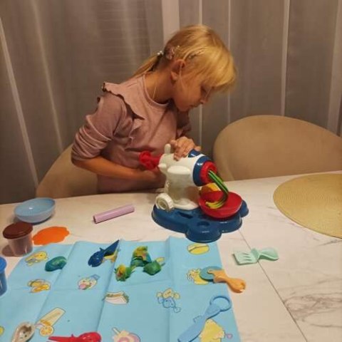 Masa plastyczna- zestaw Kruzzel 22562 Masa plastyczna- zestaw Kruzzel 22562