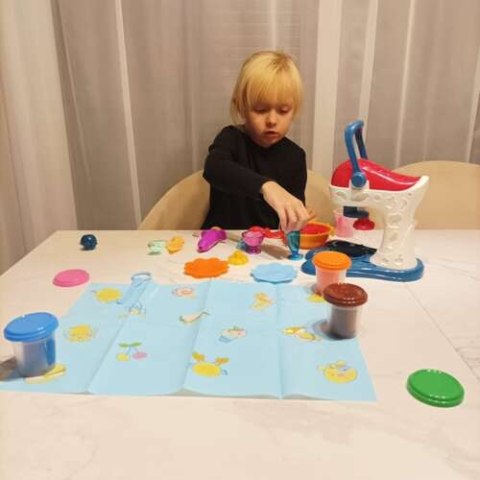 Masa plastyczna- zestaw Kruzzel 22563 Masa plastyczna- zestaw Kruzzel 22563