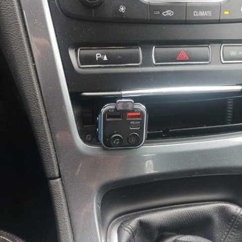 Transmiter/ ładowarka bluetooth FM Xtrobb 22355 Transmiter/ ładowarka bluetooth FM Xtrobb 22355