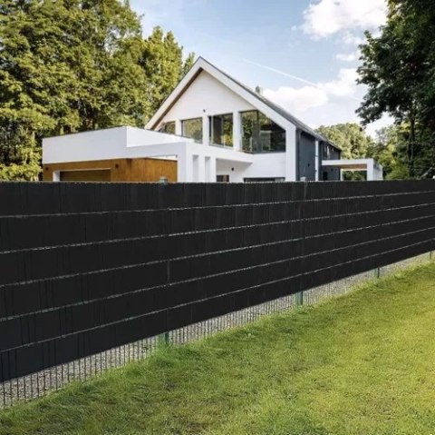 Taśma ogrodzeniowa 19cmx35m 450g/m2 czarna 23698 Taśma ogrodzeniowa 19cmx35m 450g/m2 czarna 23698